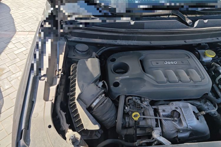 Used Jeep Commander 2018 2.0T Two-Wheel Drive Enjoy Edition China V Engine Bay Right