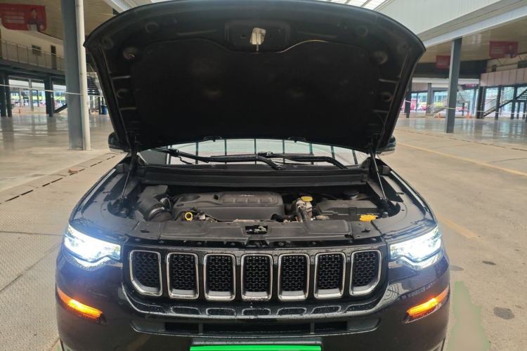 Used Jeep Commander 2018 2.0T Four-Wheel Drive Prestige Edition China V Engine Bay