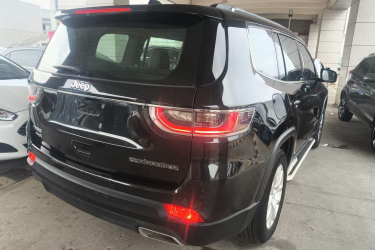 Used Jeep Commander 2018 2.0T Two-Wheel Drive Enjoyment Version China VI Emission Standard Exterior 3