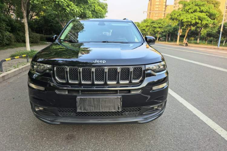 Used Jeep Commander 2018 2.0T Two-Wheel Drive Enjoyment Version China VI Emission Standard Front