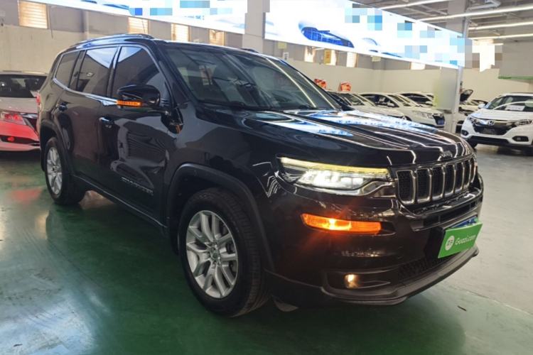 Used Jeep Commander 2018 2.0T Two-Wheel Drive Enjoy Edition China V Front Right 45 Deg