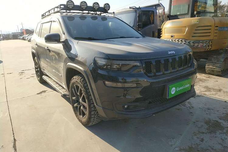 Used Jeep Commander 2018 2.0T Two-Wheel Drive Enjoyment Version China VI Emission Standard Front Right 45 Deg