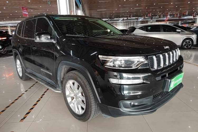 Used Jeep Commander 2018 2.0T Two-Wheel Drive Enjoy Edition China V Front Right 45 Deg