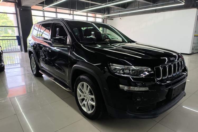 Used Jeep Commander 2018 2.0T Two-Wheel Drive Enjoyment Version China VI Emission Standard Front Right 45 Deg