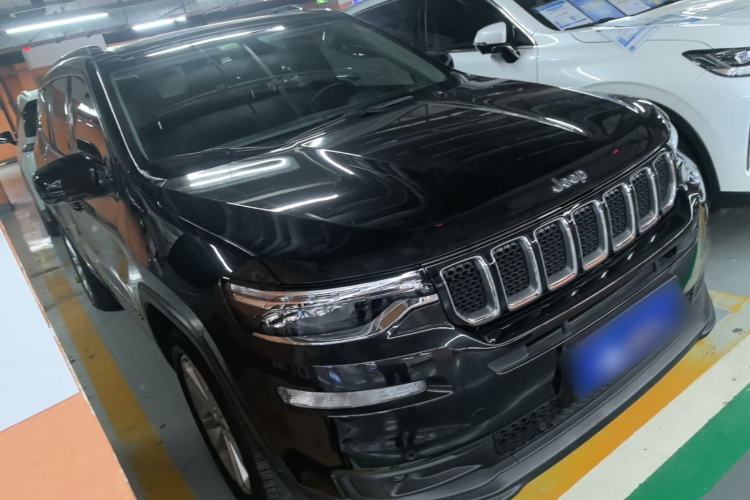 Used Jeep Commander 2018 2.0T Two-Wheel Drive Enjoyment Version China VI Emission Standard Front Right 45 Deg