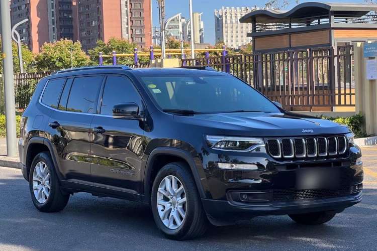 Used Jeep Commander 2018 2.0T Two-Wheel Drive Enjoy Edition China V Front Right 45 Deg