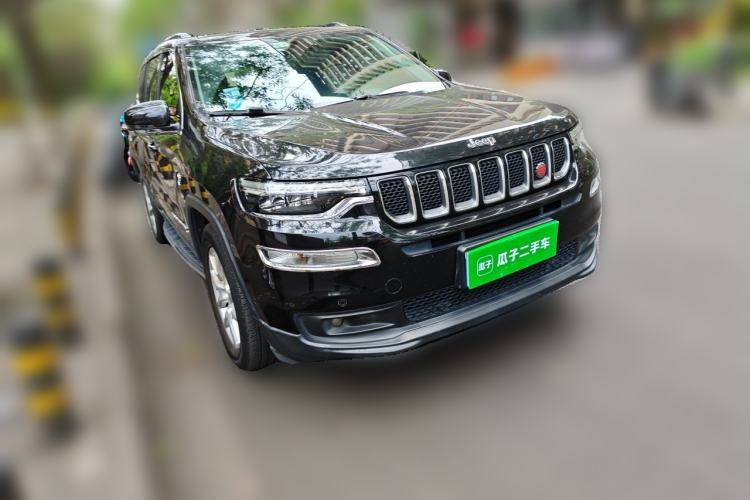 Used Jeep Commander 2018 2.0T Two-Wheel Drive Enjoy Edition China V Front Right 45 Deg