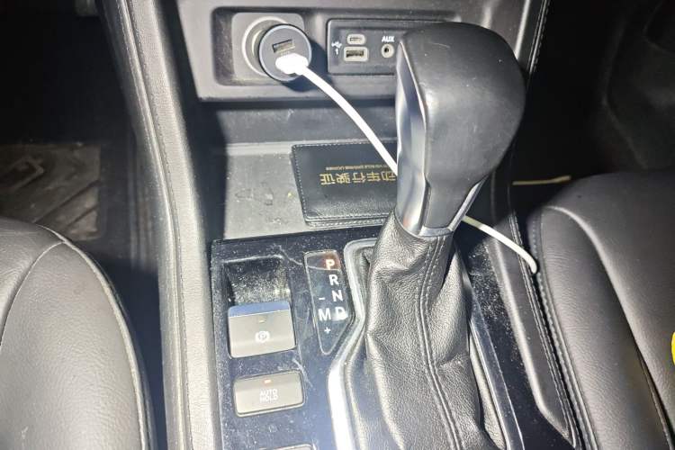 Used Jeep Commander 2018 2.0T Two-Wheel Drive Enjoy Edition China V Gear Lever