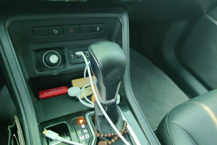 Used Jeep Commander 2018 2.0T Two-Wheel Drive Enjoy Edition China V Gear Lever