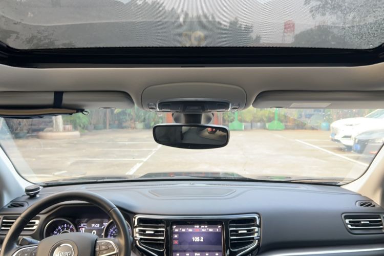 Used Jeep Commander 2018 2.0T Four-wheel Drive Premium Edition China VI Headliner