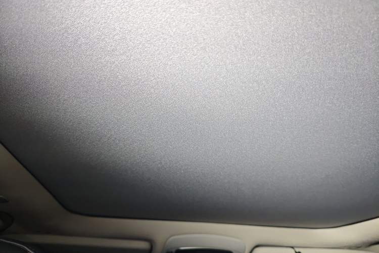 Used Jeep Commander 2018 2.0T Two-Wheel Drive Enjoy Edition China V Headliner