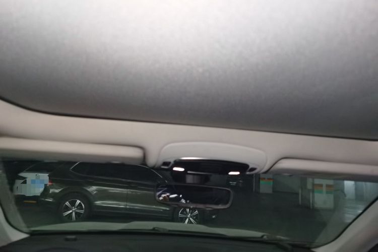 Used Jeep Commander 2018 2.0T Two-Wheel Drive Enjoyment Version China VI Emission Standard Headliner