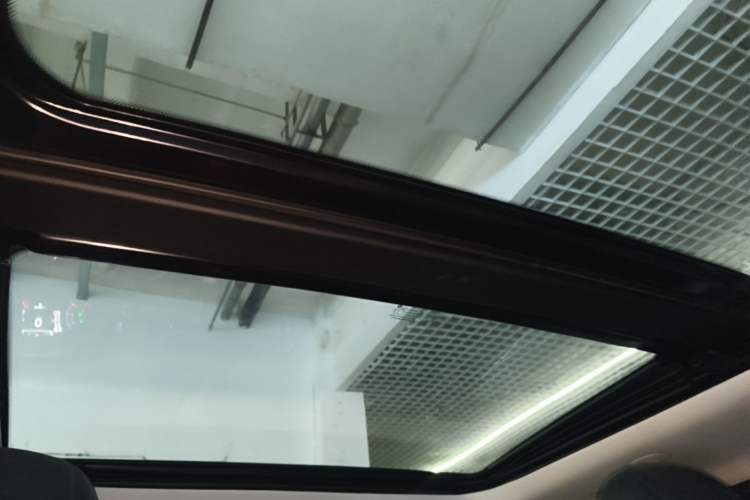 Used Jeep Commander 2018 2.0T Two-Wheel Drive Enjoy Edition China V Headliner