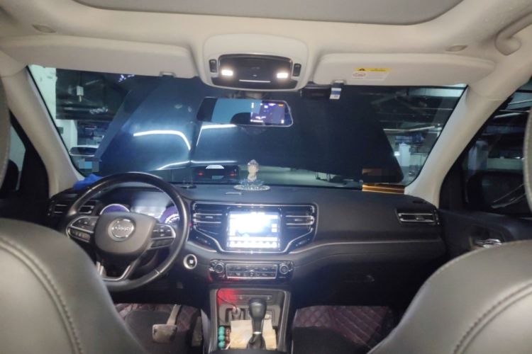 Used Jeep Commander 2018 2.0T Two-Wheel Drive Enjoyment Version China VI Emission Standard Headliner