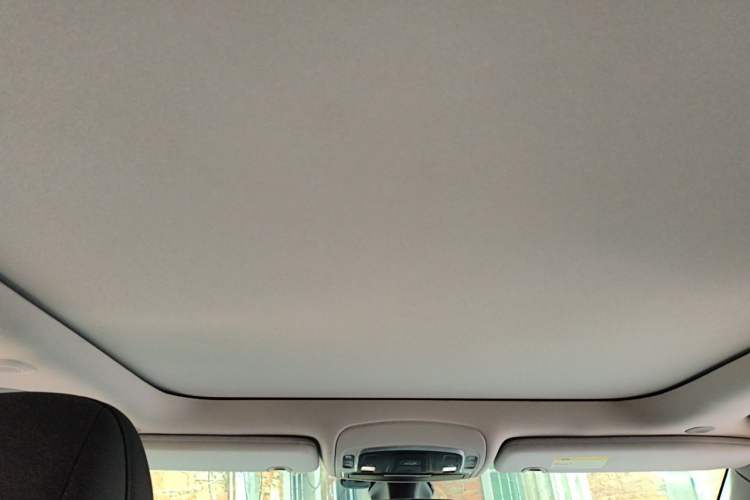 Used Jeep Commander 2018 2.0T Two-Wheel Drive Enjoy Edition China V Headliner