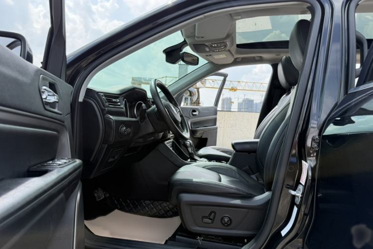 Used Jeep Commander 2018 2.0T Two-Wheel Drive Enjoy Edition China V Interior 1
