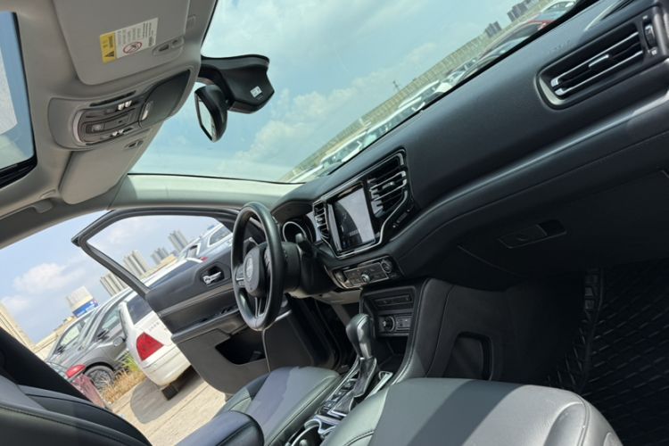 Used Jeep Commander 2018 2.0T Two-Wheel Drive Enjoy Edition China V Interior 10