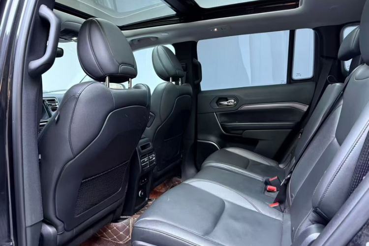 Used Jeep Commander 2018 2.0T Two-Wheel Drive Enjoy Edition China V Interior 3