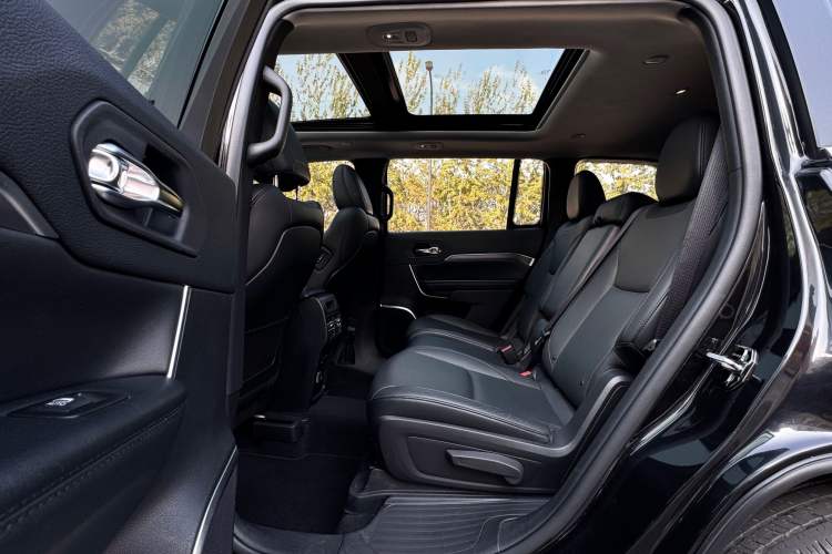 Used Jeep Commander 2018 2.0T Four-Wheel Drive Prestige Edition China V Interior 4