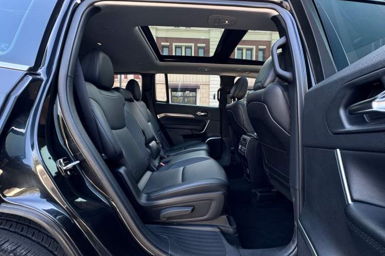 Used Jeep Commander 2018 2.0T Four-Wheel Drive Prestige Edition China V Interior 8