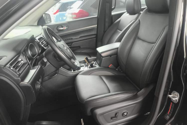 Used Jeep Commander 2018 2.0T Two-Wheel Drive Enjoyment Version China VI Emission Standard Left Front Seat