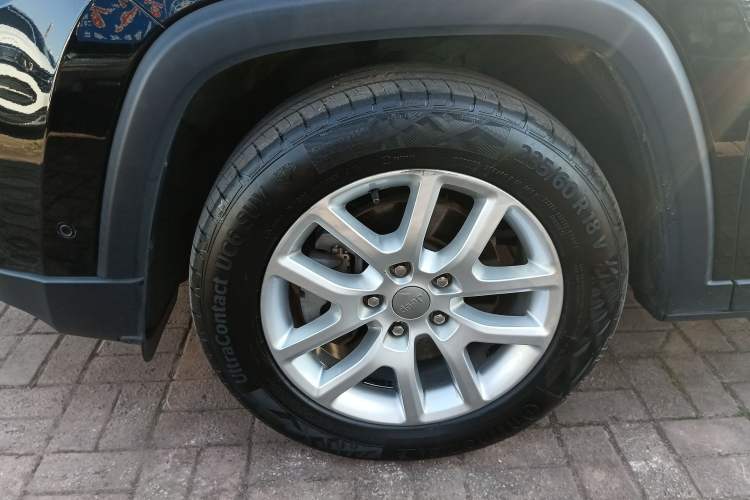 Used Jeep Commander 2018 2.0T Two-Wheel Drive Enjoy Edition China V Left Front Wheel Hub