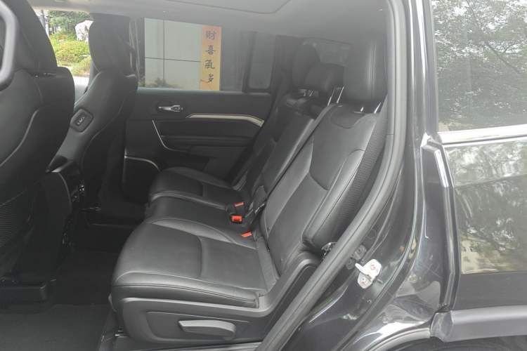 Used Jeep Commander 2018 2.0T Two-Wheel Drive Enjoy Edition China V Left Rear Seat