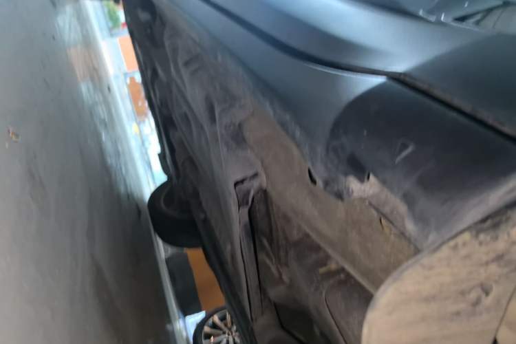 Used Jeep Commander 2018 2.0T Two-Wheel Drive Enjoyment Version China VI Emission Standard Left Side Sill