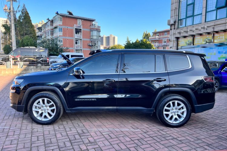Used Jeep Commander 2018 2.0T Two-Wheel Drive Enjoy Edition China V Left Side