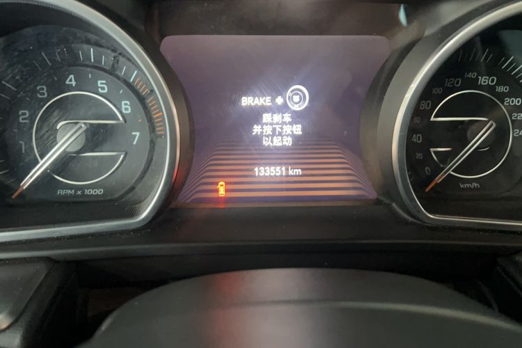 Used Jeep Commander 2018 2.0T Two-Wheel Drive Enjoy Edition China V Odometer Close Up