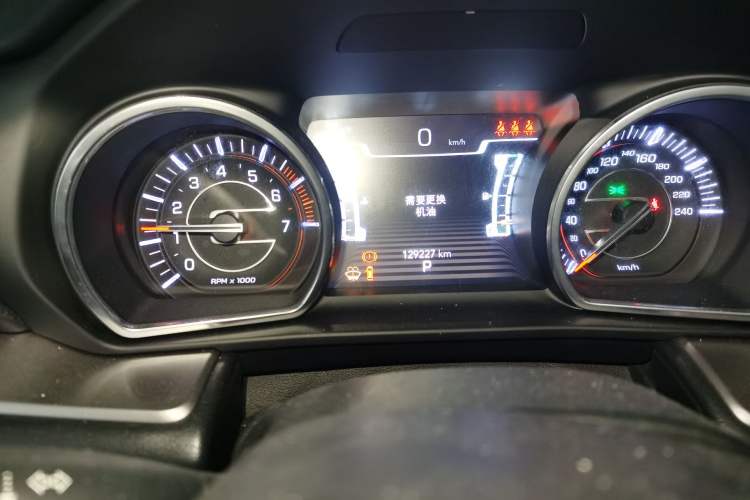 Used Jeep Commander 2018 2.0T Two-Wheel Drive Enjoyment Version China VI Emission Standard Odometer Close Up