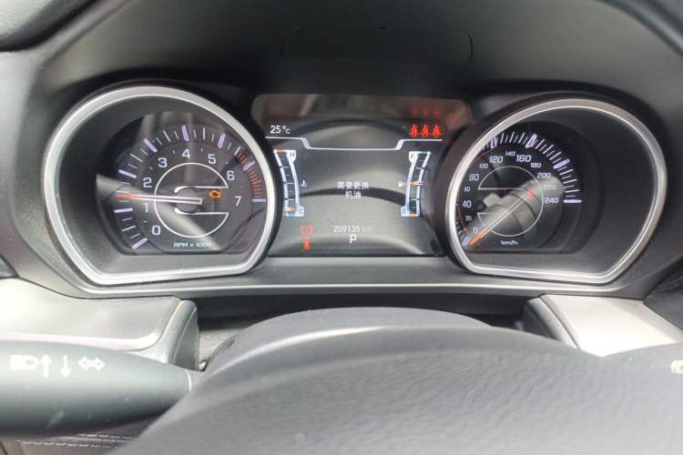 Used Jeep Commander 2018 2.0T Two-Wheel Drive Enjoyment Version China VI Odometer Close Up