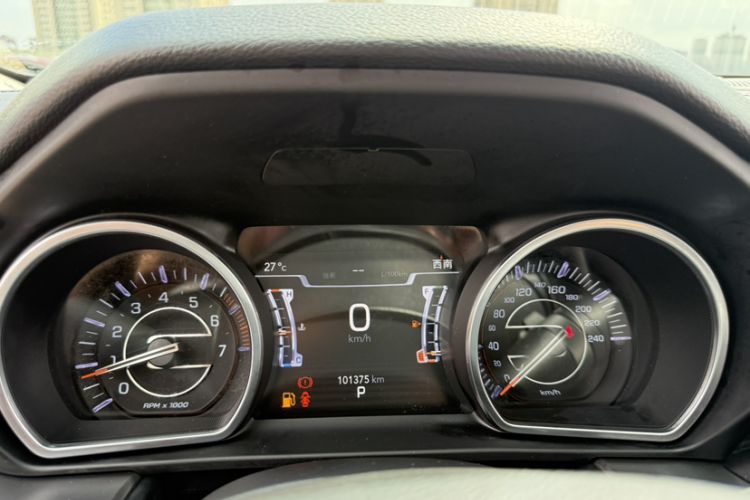 Used Jeep Commander 2018 2.0T Two-Wheel Drive Enjoy Edition China V Odometer Close Up