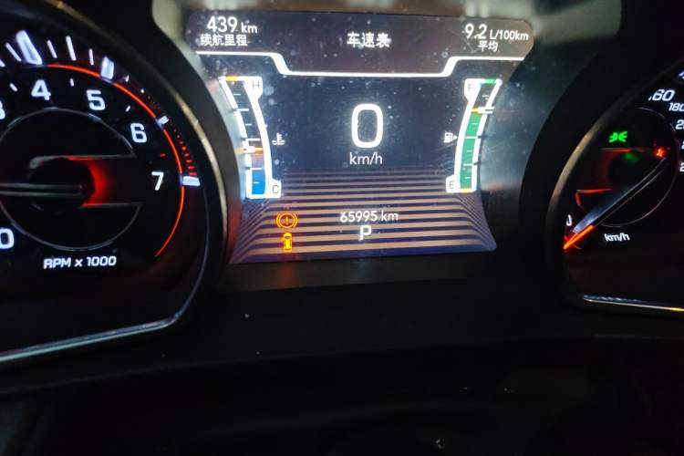 Used Jeep Commander 2018 2.0T Two-Wheel Drive Enjoyment Version China VI Emission Standard Odometer Close Up