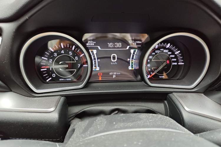 Used Jeep Commander 2018 2.0T Two-Wheel Drive Enjoy Edition China V Odometer Close Up