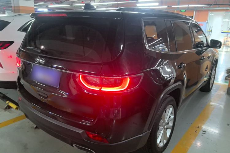 Used Jeep Commander 2018 2.0T Two-Wheel Drive Enjoyment Version China VI Emission Standard Rear Right 45 Deg