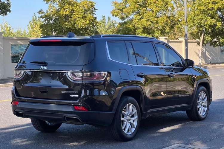 Used Jeep Commander 2018 2.0T Two-Wheel Drive Enjoy Edition China V Rear Right 45 Deg