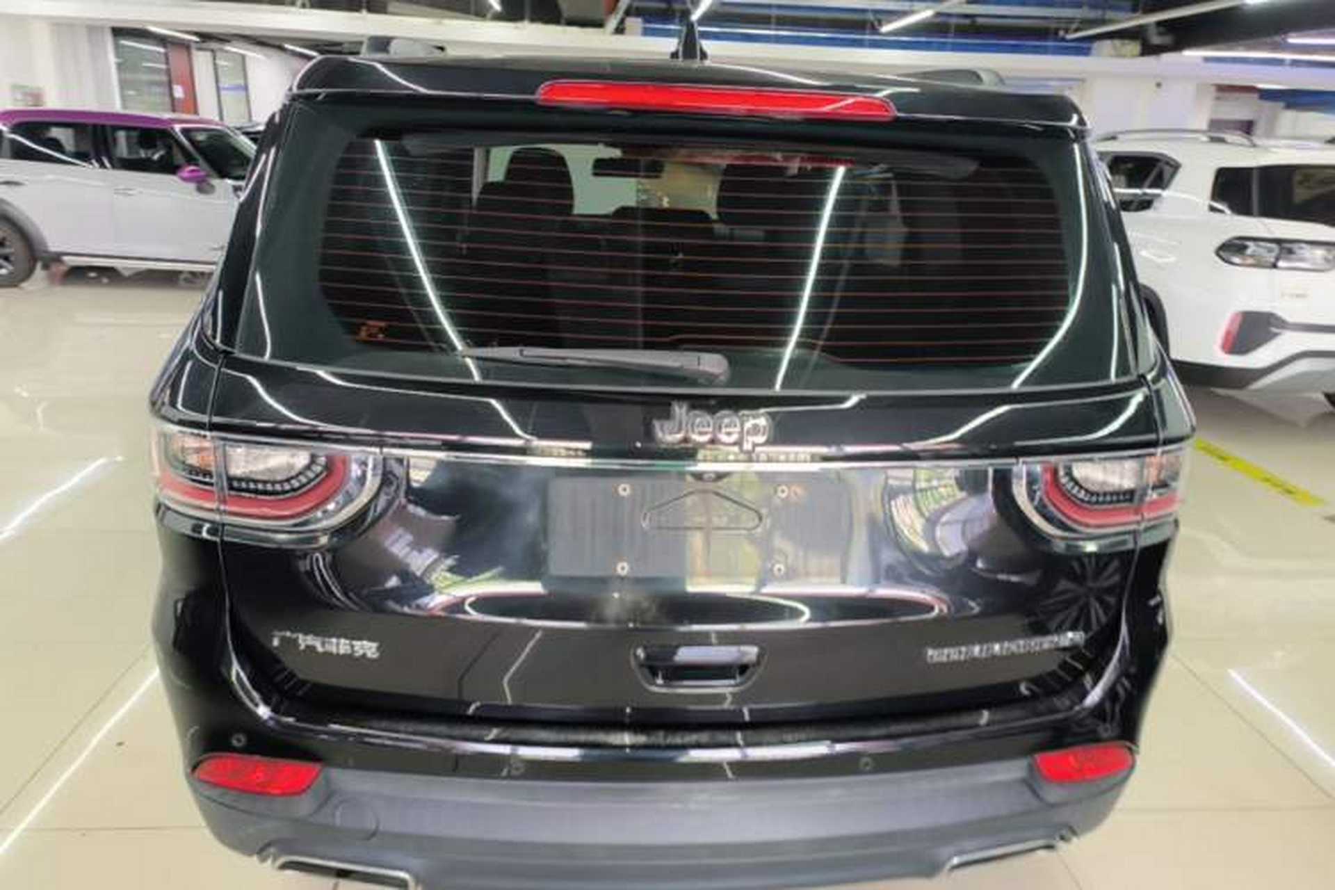 Used Jeep Commander 2018 2.0T Two-Wheel Drive Enjoyment Version China VI Emission Standard Rear