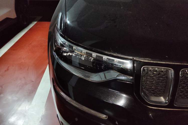 Used Jeep Commander 2018 2.0T Four-Wheel Drive Prestige Edition China V Right Front Headlight