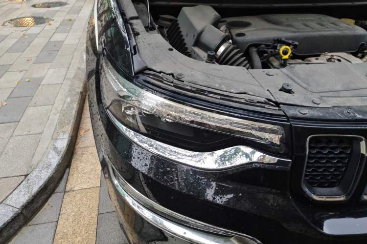 Used Jeep Commander 2018 2.0T Two-Wheel Drive Enjoyment Version China VI Emission Standard Right Front Headlight