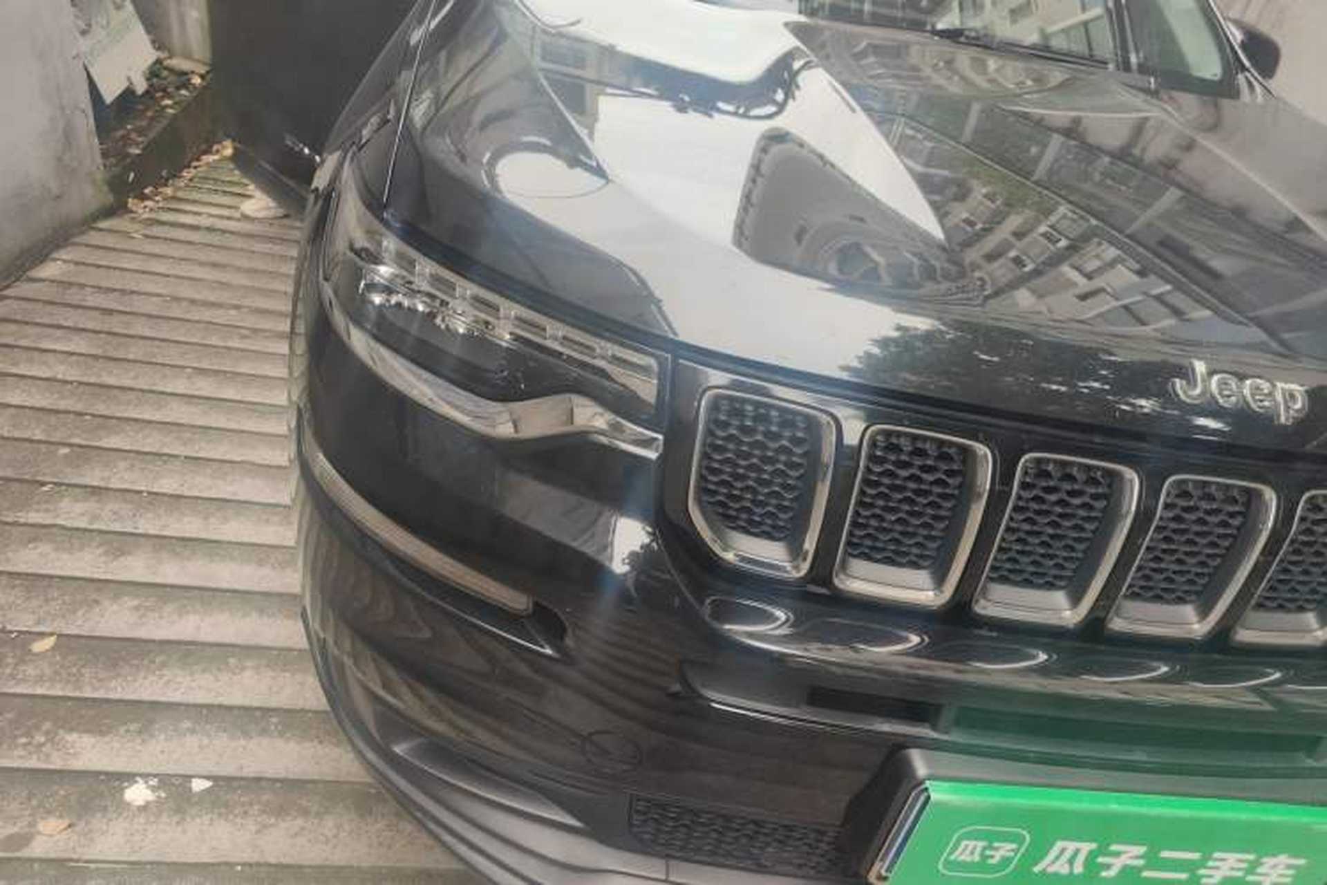 Used Jeep Commander 2018 2.0T Two-Wheel Drive Enjoyment Version China VI Emission Standard Right Front Headlight