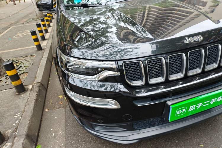 Used Jeep Commander 2018 2.0T Two-Wheel Drive Enjoy Edition China V Right Front Headlight