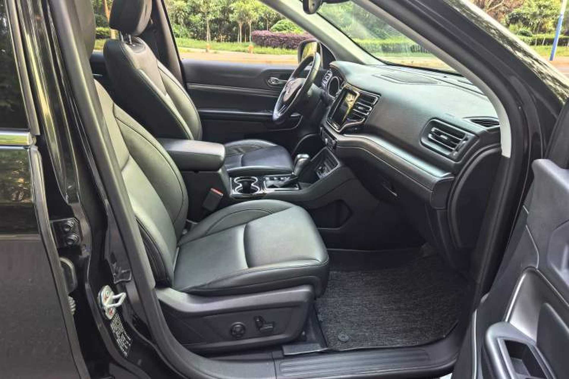 Used Jeep Commander 2018 2.0T Two-Wheel Drive Enjoyment Version China VI Emission Standard Right Front Seat