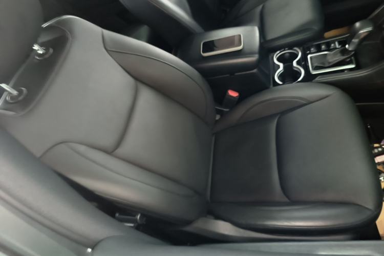Used Jeep Commander 2018 2.0T Two-Wheel Drive Enjoyment Version China VI Emission Standard Right Front Seat