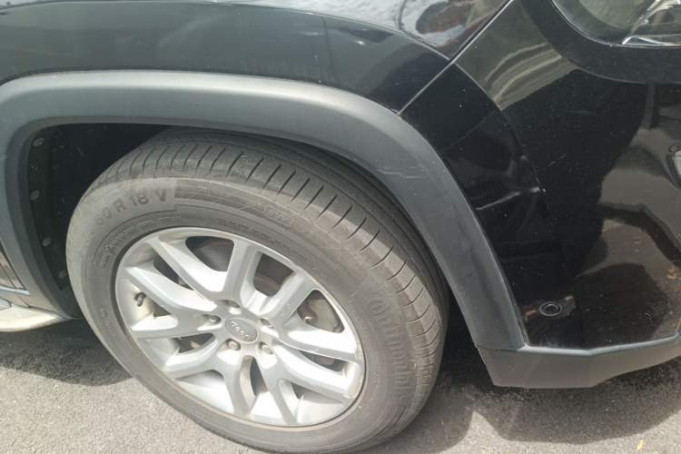 Used Jeep Commander 2018 2.0T Two-Wheel Drive Enjoyment Version China VI Right Front Wheel Hub