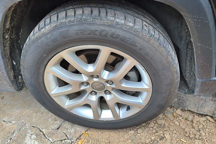Used Jeep Commander 2018 2.0T Two-Wheel Drive Enjoy Edition China V Right Front Wheel Hub