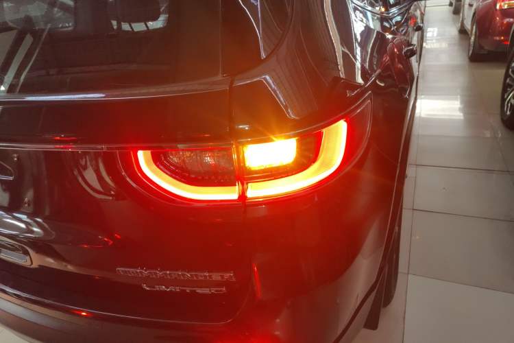 Used Jeep Commander 2018 2.0T Four-Wheel Drive Prestige Edition China V Right Rear Taillight