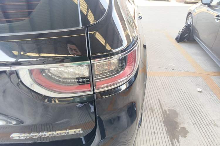 Used Jeep Commander 2018 2.0T Two-Wheel Drive Enjoyment Version China VI Emission Standard Right Rear Taillight