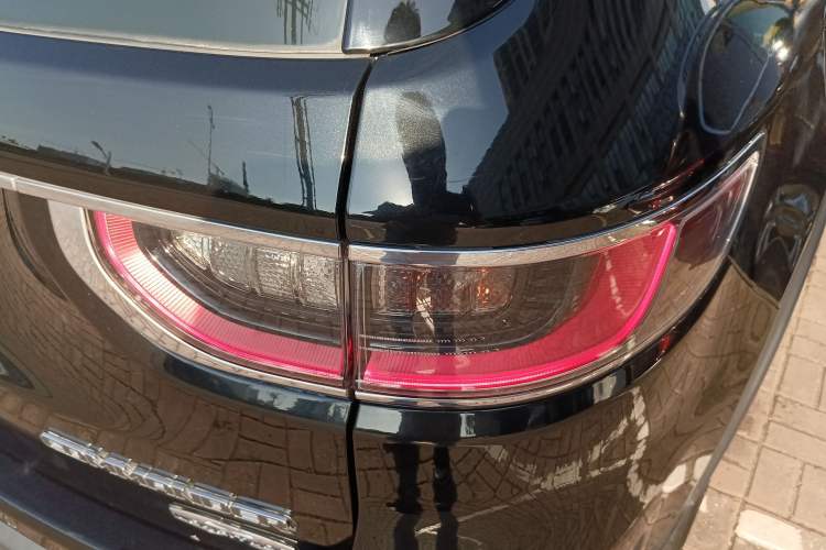 Used Jeep Commander 2018 2.0T Two-Wheel Drive Enjoy Edition China V Right Rear Taillight