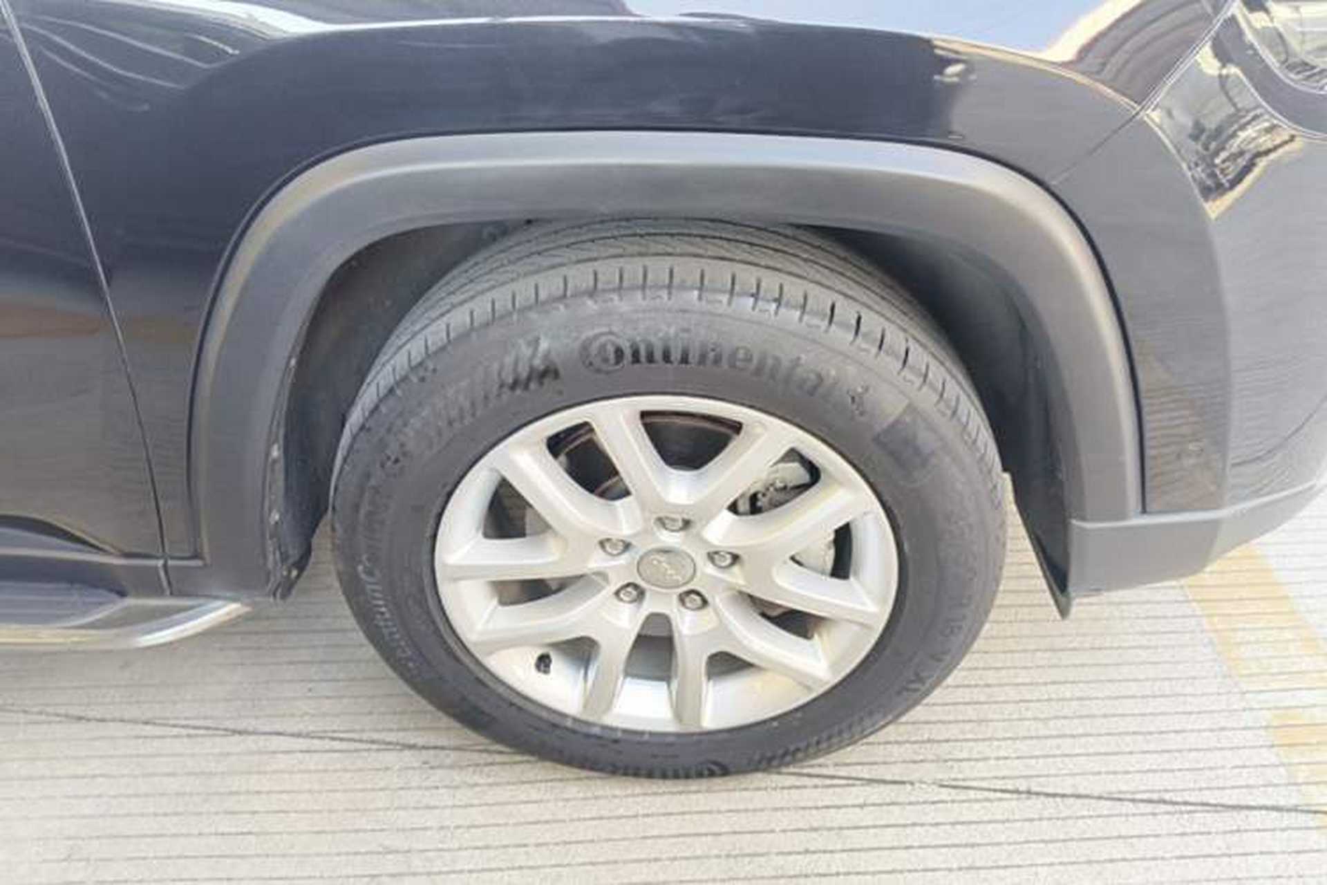 Used Jeep Commander 2018 2.0T Two-Wheel Drive Enjoyment Version China VI Emission Standard Right Rear Wheel Hub